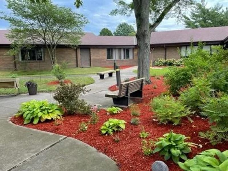 Elms, The - Nursing Home in Macomb, IL photo 3