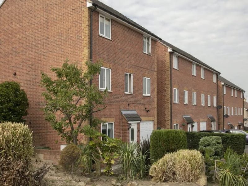 Laurel Grove in Chesterfield, England photo 4