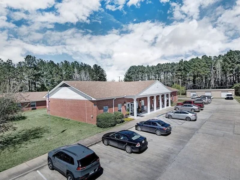 Louisville Healthcare LLC - Nursing Home in Louisville, MS photo 1