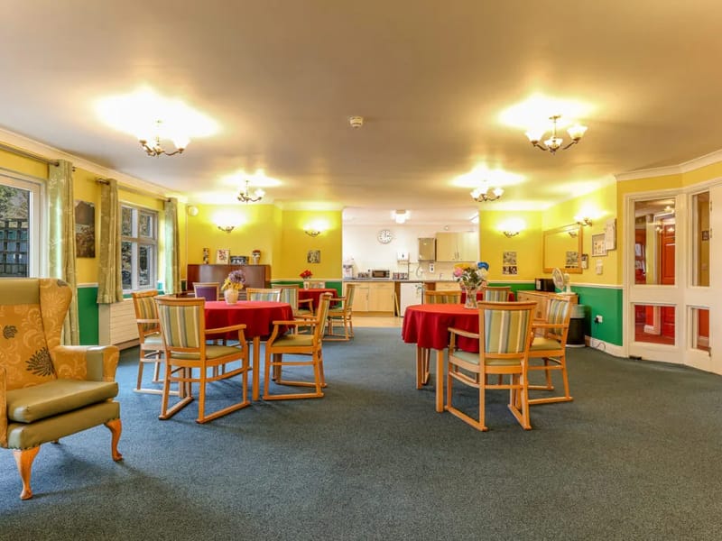 Elm Lodge - Nursing Home in Eastbourne, England photo 2