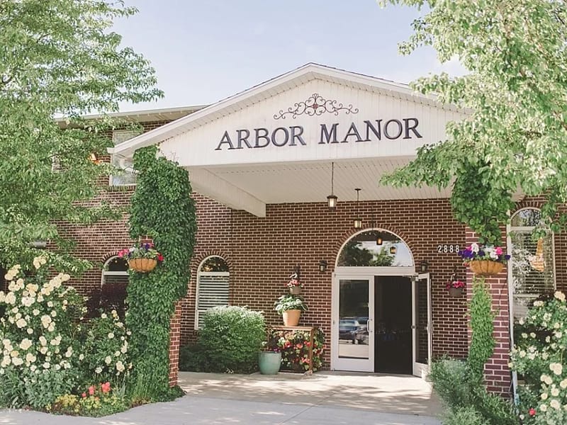 Arbor Manor - Assisted Living in Redford, MI photo 1