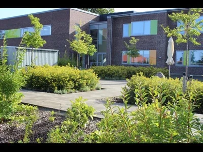 Lind Plejecenter - Plejehjem in Herning, Region Midtjylland photo 1