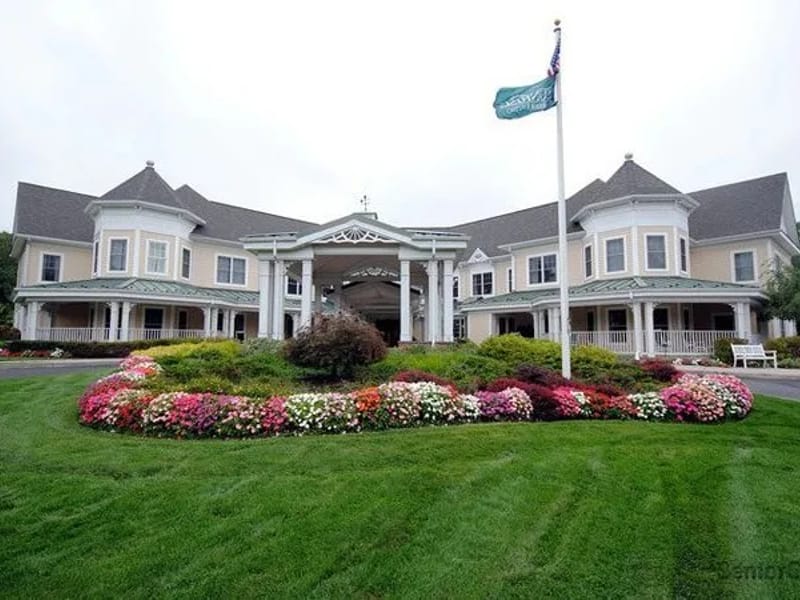 Sunrise of Dix Hills — Assisted Living, Huntington Station, NY · photo 1
