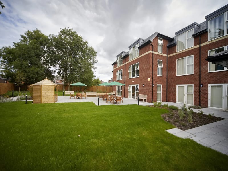 Adswood Lodge - Nursing Home in Stockport, England photo 3