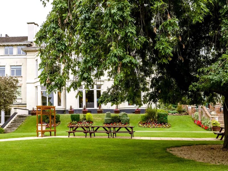 Devonshire House - Nursing Home in Manchester, England photo 3