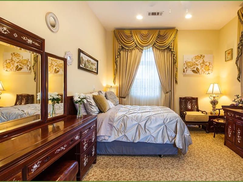 Elegant Living Care Office in Birmingham, England photo 2