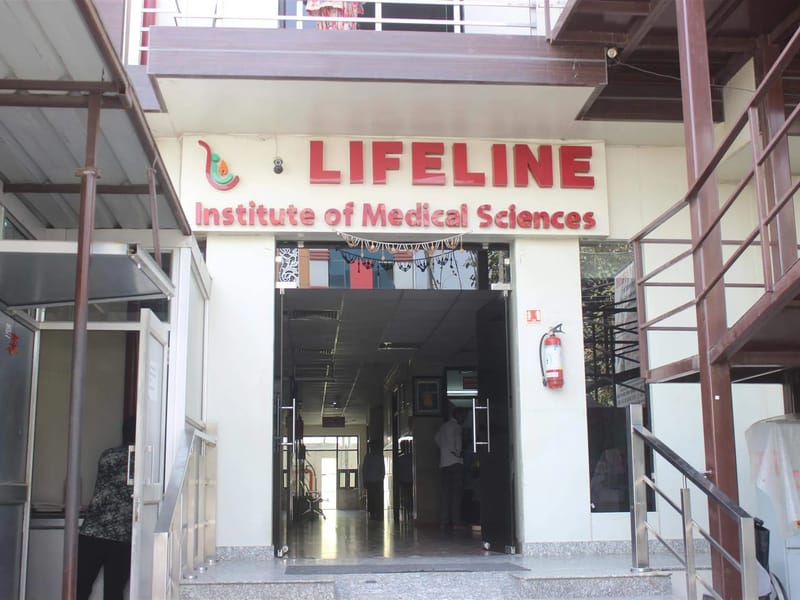 Life Line Institute of Medical Sciences, Plot No. 6, Model Town, Jindal Chowk - वृद्धाश्रम in Model Town, Haryana photo 1