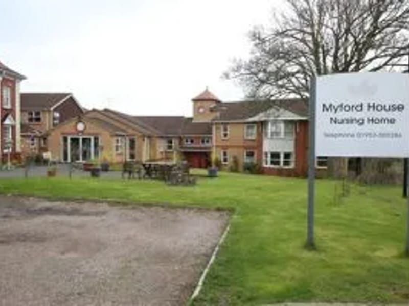 Myford House Nursing & Residential Home - Nursing Home in Telford, England photo 3