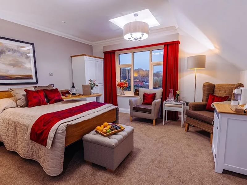 Mill Court Care Home - Nursing Home in Guildford, England photo 2