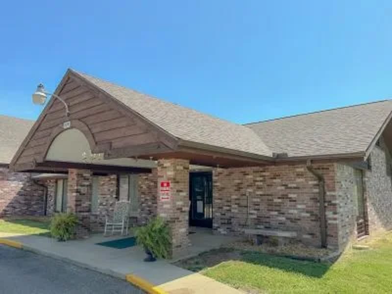 Brent B Tinnin Manor — Nursing Home, Ellington, MO · photo 3