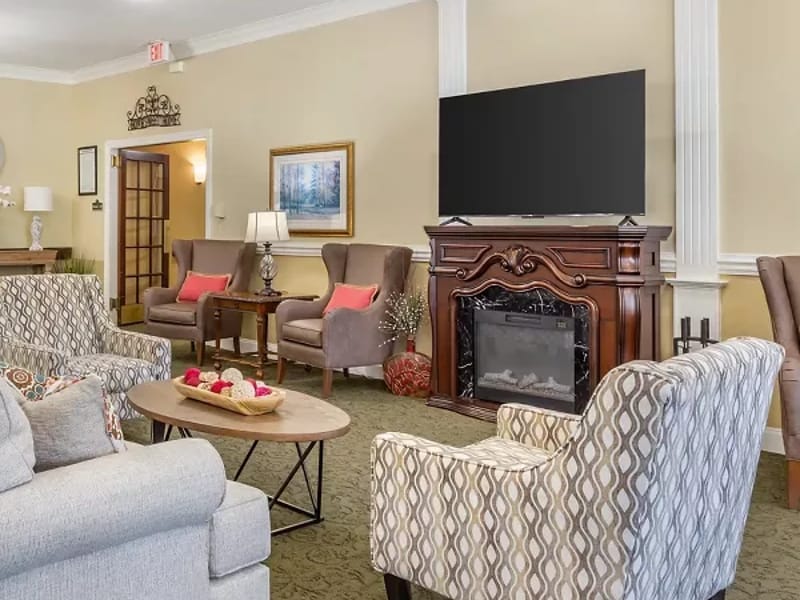 Brookdale Burlington Al (Nc) — Assisted Living, Burlington, NC · photo 2