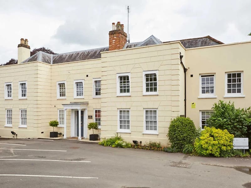 Life Works House - Inpatient Rehabilitation in Old Woking, England photo 1