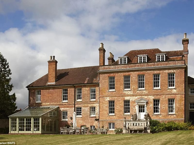Nelson House - Assisted Living in Dudley, England photo 3