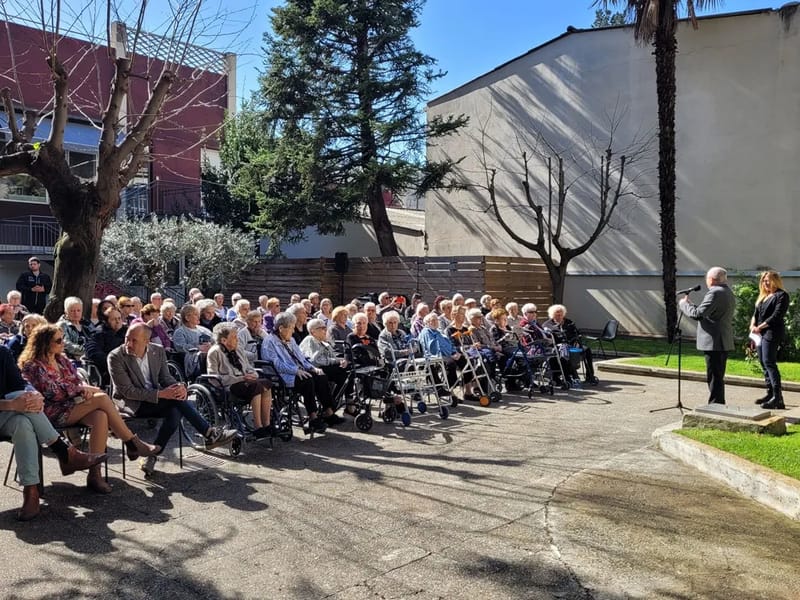 Residència Mont-Blanc (servei de residència assistida) - Hogar de Ancianos in Manresa, Cataluña photo 1