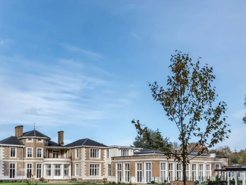 Loveday Esher - Assisted Living in Esher, England photo 5