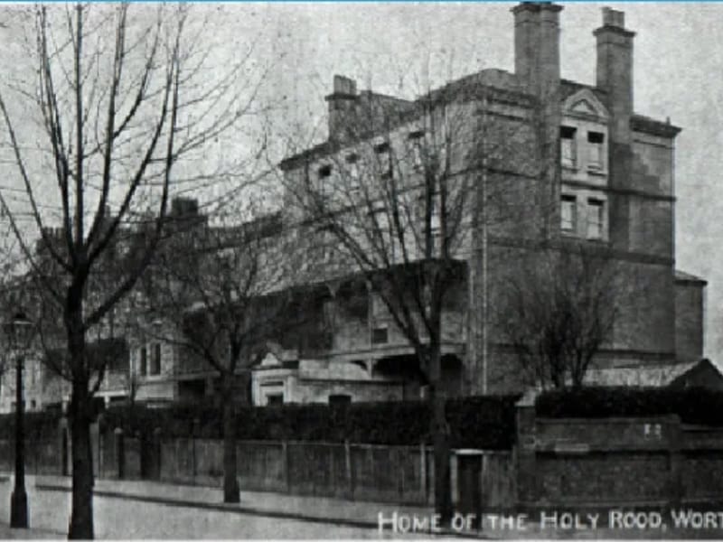 Old School House, Beehive Care in Worthing, England photo 1
