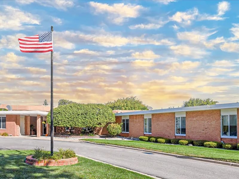 Hampton Nursing and Rehabilitation - Nursing Home in Bay City, MI photo 2