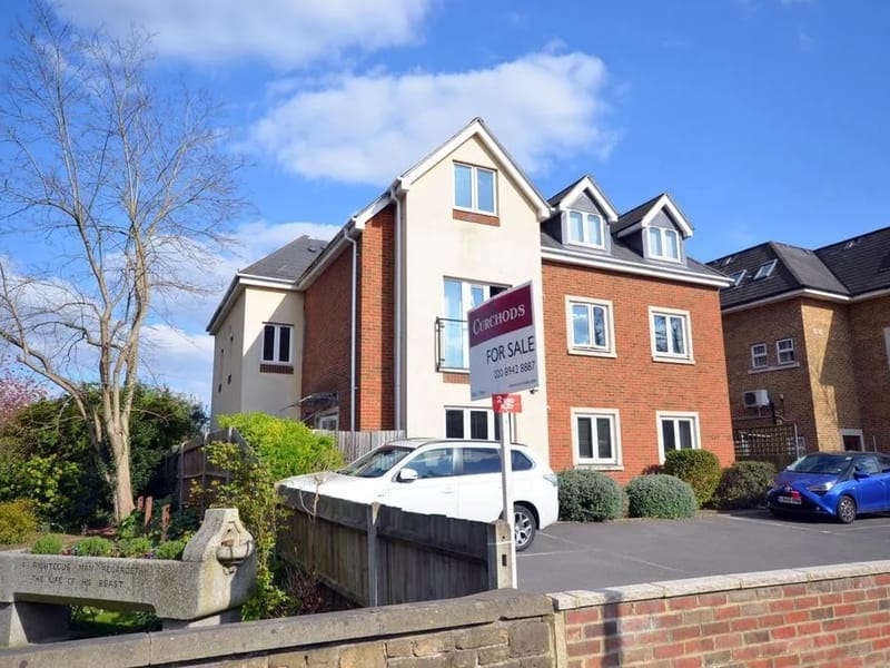 St Ann's Lodge 2 - Nursing Home in New Malden, England photo 2