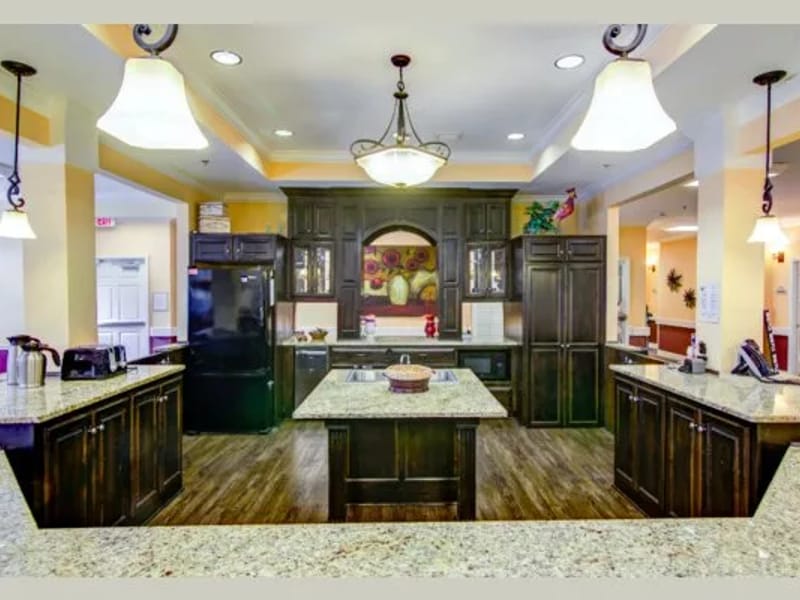 Addington Place Of Shoal Creek - Assisted Living in Kansas City, MO photo 3