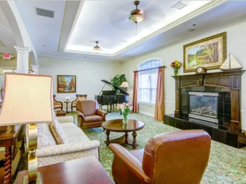 Addington Place Of Shoal Creek - Assisted Living in Kansas City, MO photo 2