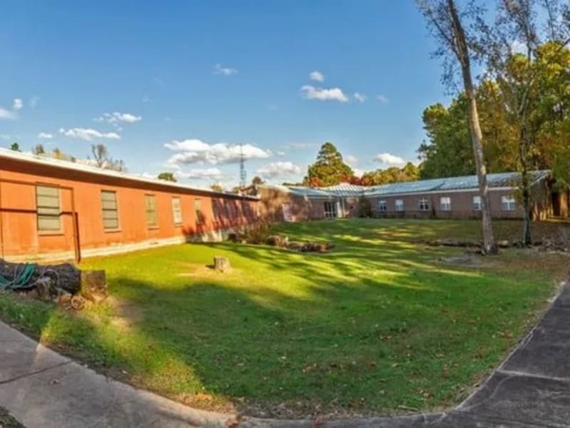 The Blossoms at West Dixon Rehab & Nursing Center - Nursing Home in Little Rock, AR photo 2