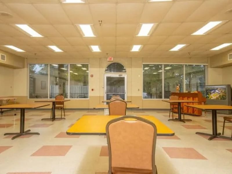 The Blossoms at West Dixon Rehab & Nursing Center - Nursing Home in Little Rock, AR photo 3