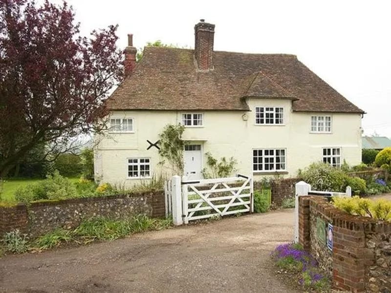 Farm House in Ashford, England photo 3