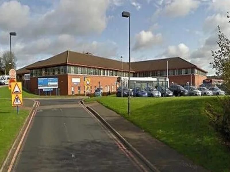 Princess of Wales Community Hospital - Hospital in Bromsgrove, England photo 2
