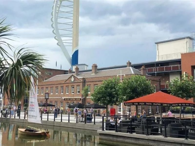 Right at Home Portsmouth in Portsmouth, England photo 3