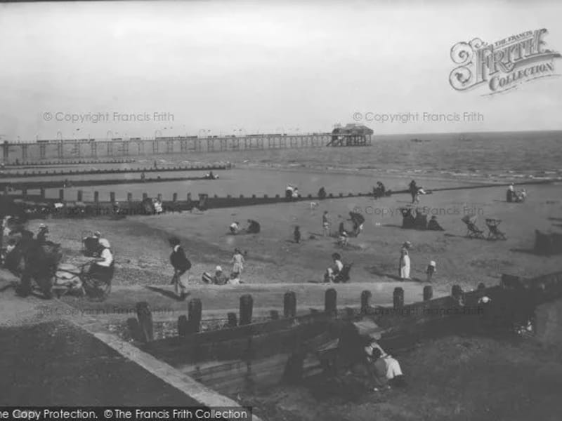 Sands in Bognor Regis, England photo 3
