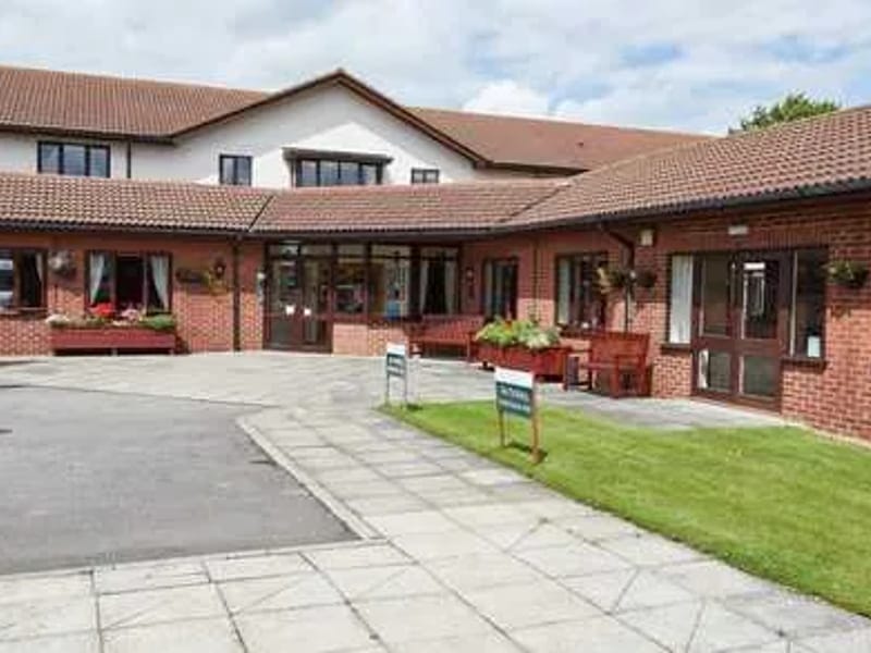 Friston House - Nursing Home in Rochester, England photo 2