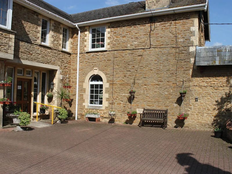 Holly House Residential Home - Assisted Living in Rotherham, England photo 1