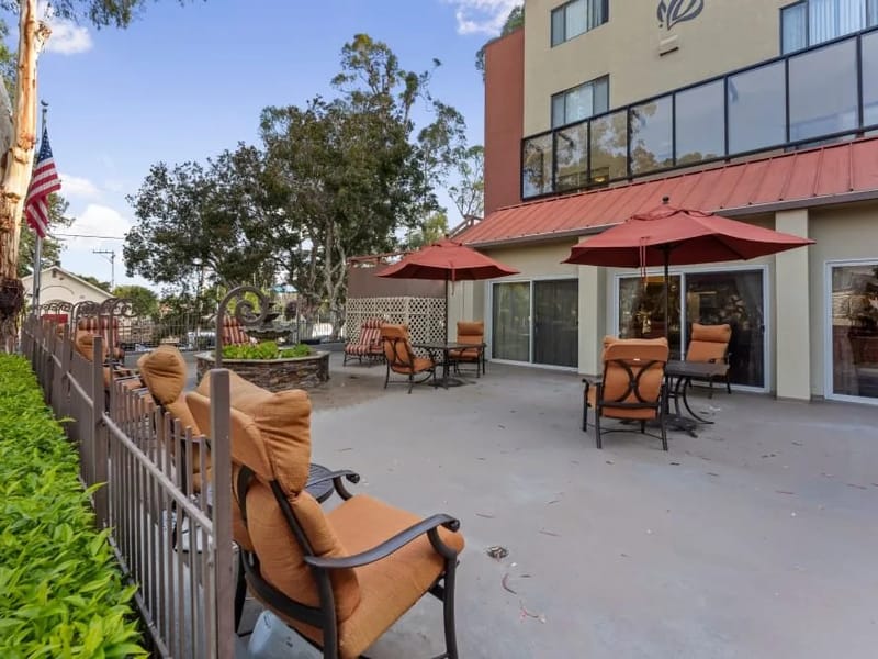 Atria Burlingame - Assisted Living in Burlingame, CA photo 2