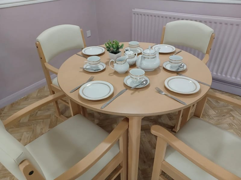 Knowles Court Care Home - Nursing Home in Bradford, England photo 2