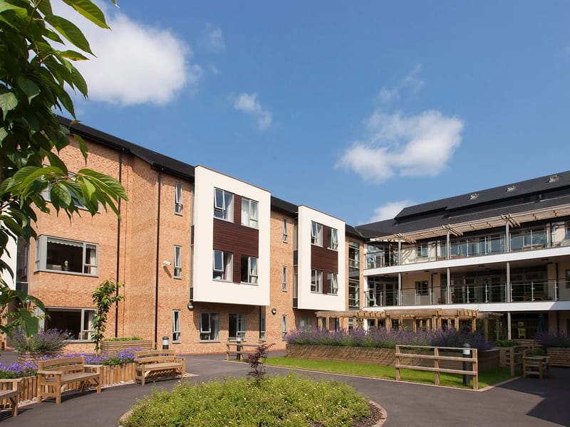 Eachstep Lockwood Care Home - Assisted Living in Huddersfield, England photo 3