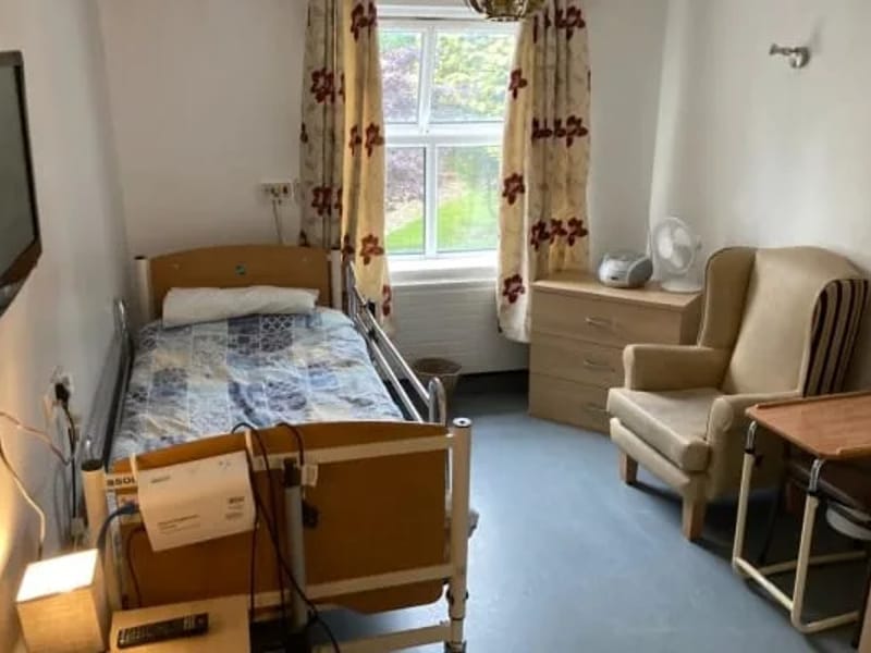 Hurstead House Care Home in Rochdale, England photo 1