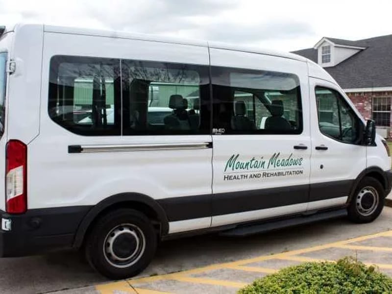 Mountain Meadows Health and Rehabilitation - Nursing Home in Batesville, AR photo 2