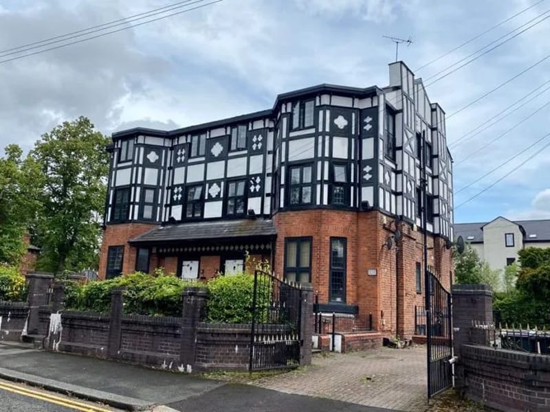 Abbey Grove Residential Home - Nursing Home in Manchester, England photo 2