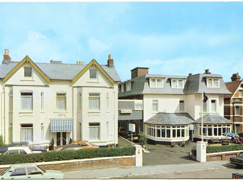 Florence Road in Bournemouth, England photo 3