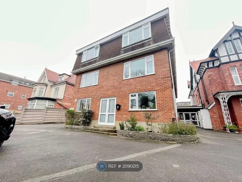 Florence Road in Bournemouth, England photo 2