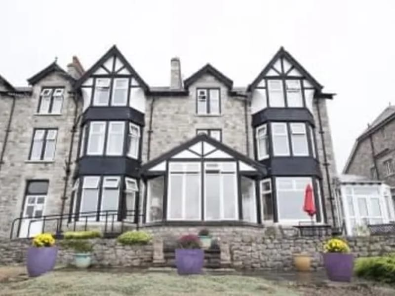 Holly Bank Care Home - Assisted Living in Carnforth, England photo 2