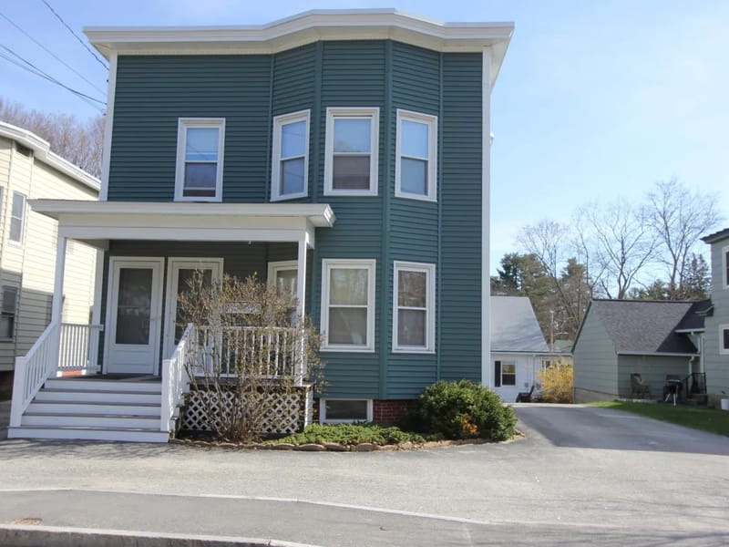 397 Lake St - Assisted Living in Auburn, ME photo 2