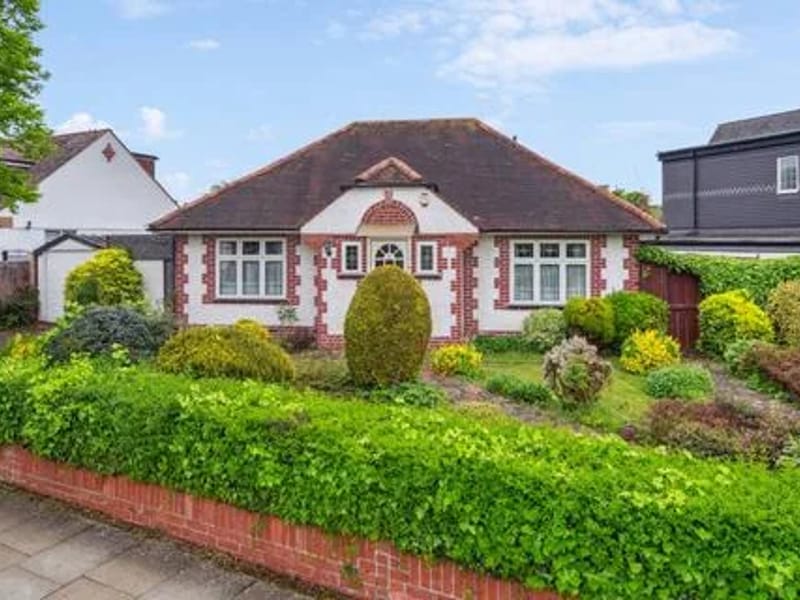 78 Hoylake Crescent - Assisted Living in Uxbridge, England photo 2