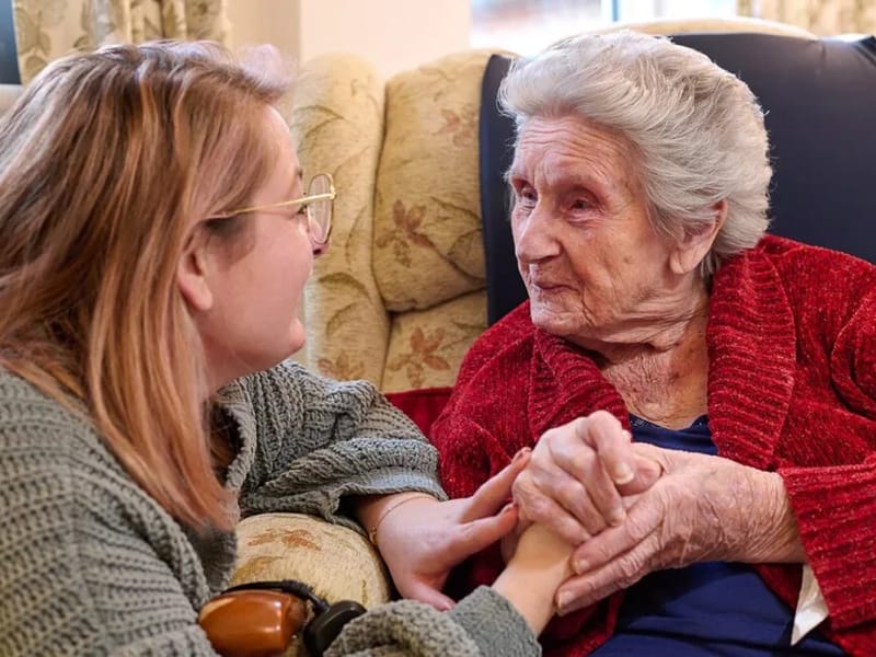 Cornelius House - Assisted Living in Chichester, England photo 3