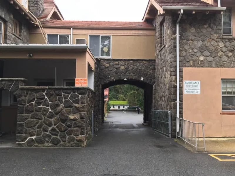Cranford Park Care - Nursing Home in Cranford, NJ photo 2
