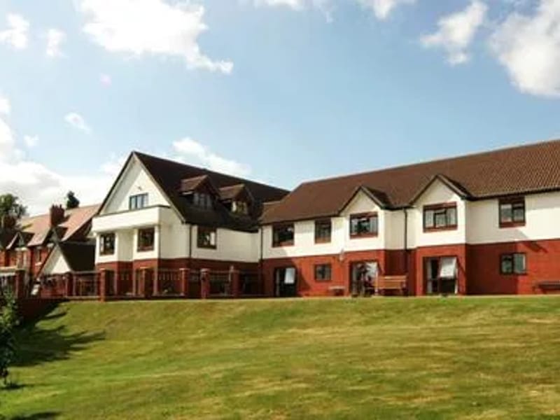 Linden Lodge Nursing Home - Nursing Home in Tamworth, England photo 2