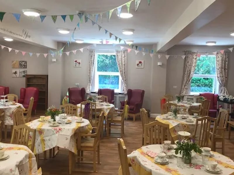 Chestnut Lodge Care Home - Nursing Home in Croydon, England photo 2