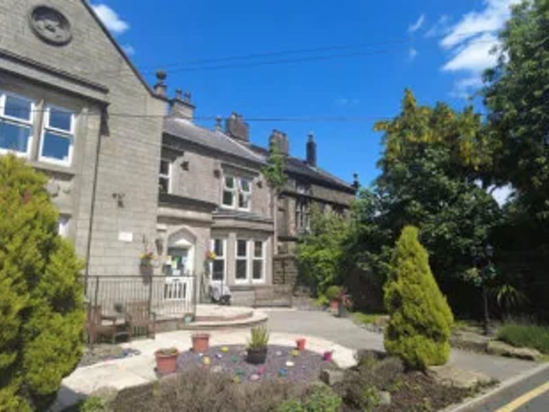 Oak Lodge Care Home in Manchester, England photo 1