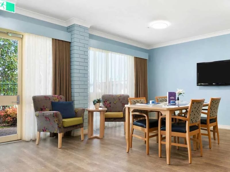 Keevan Lodge - Assisted Living in Enfield, England photo 2