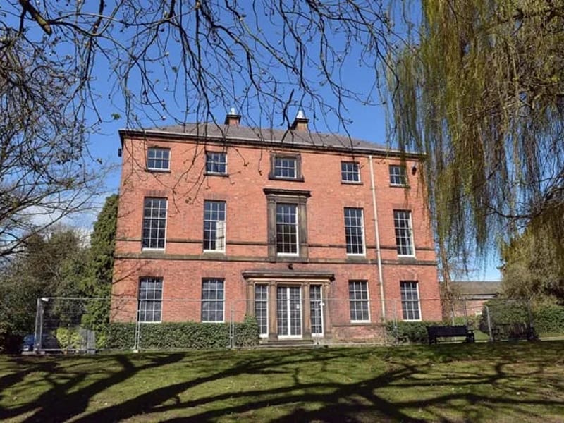Goldhill House - Assisted Living in Chesterfield, England photo 3